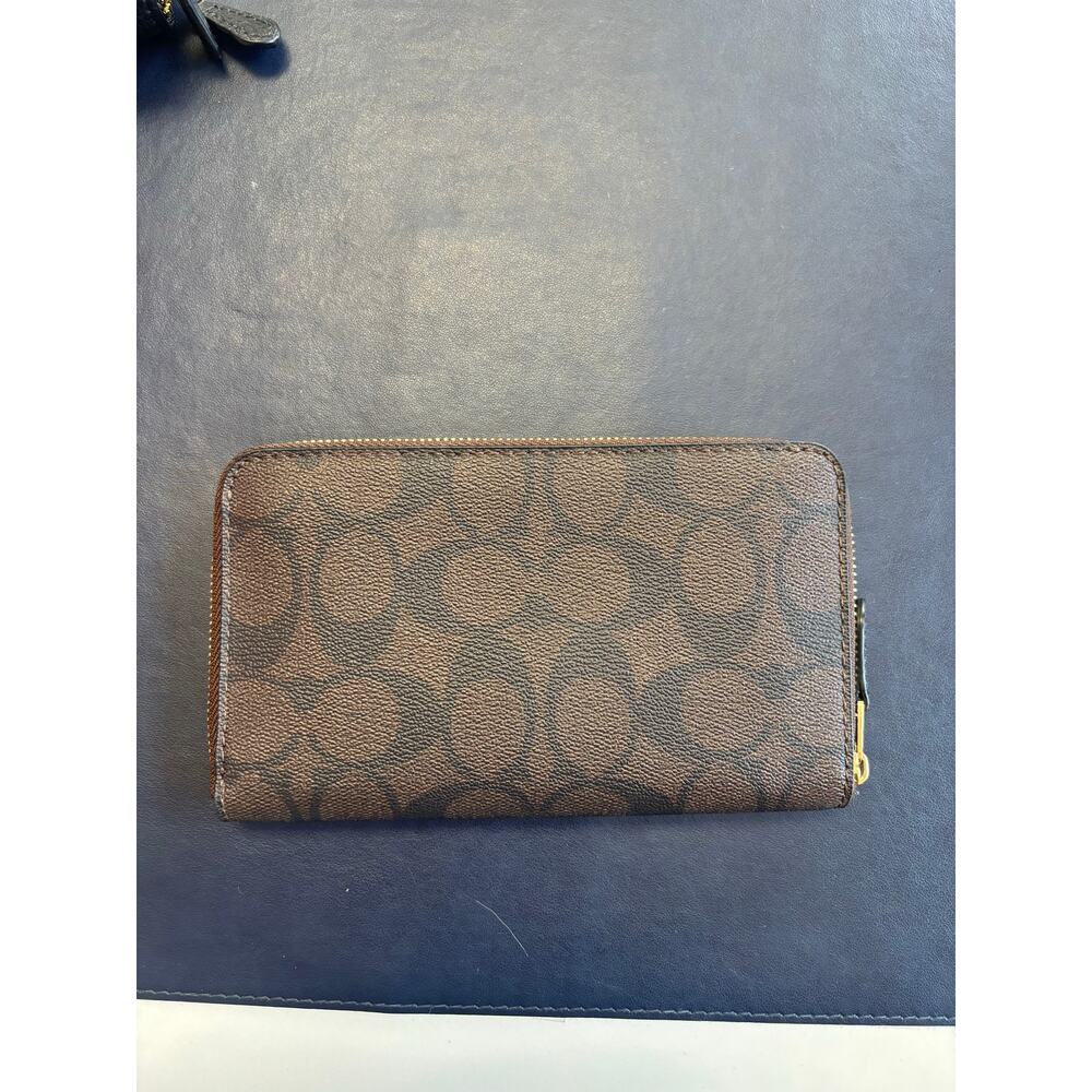 NWT Coach Signature Zip Around Wallet Brown Black Canvas Leather F88913 Gold - Picture 3 of 10